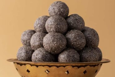 Ellu Jaggery Ghee Laddu